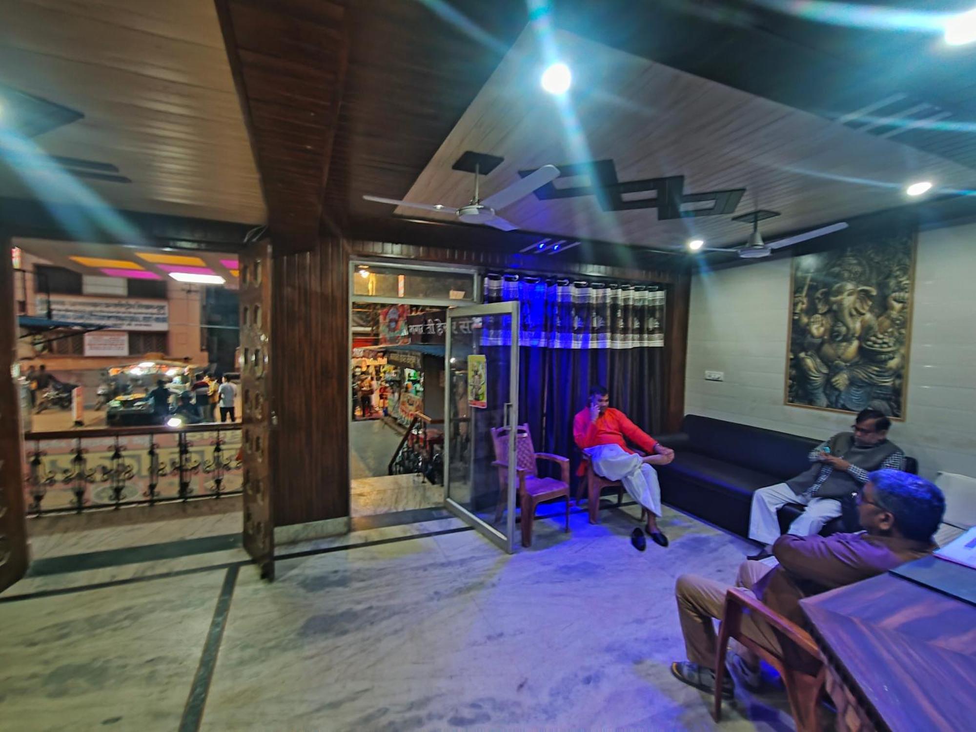 Sgh Guest House มถุรา ภายนอก รูปภาพ