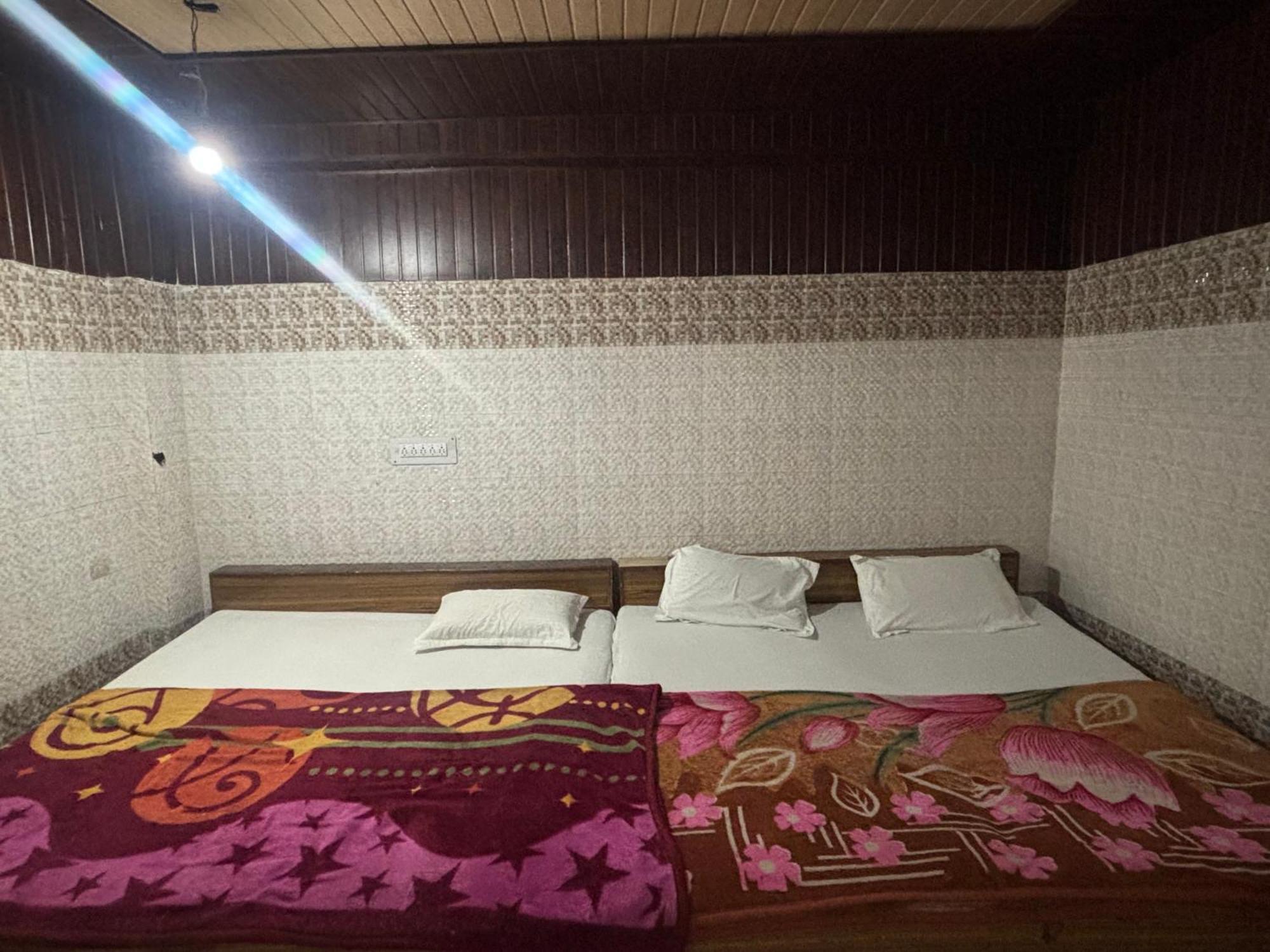 Sgh Guest House มถุรา ภายนอก รูปภาพ