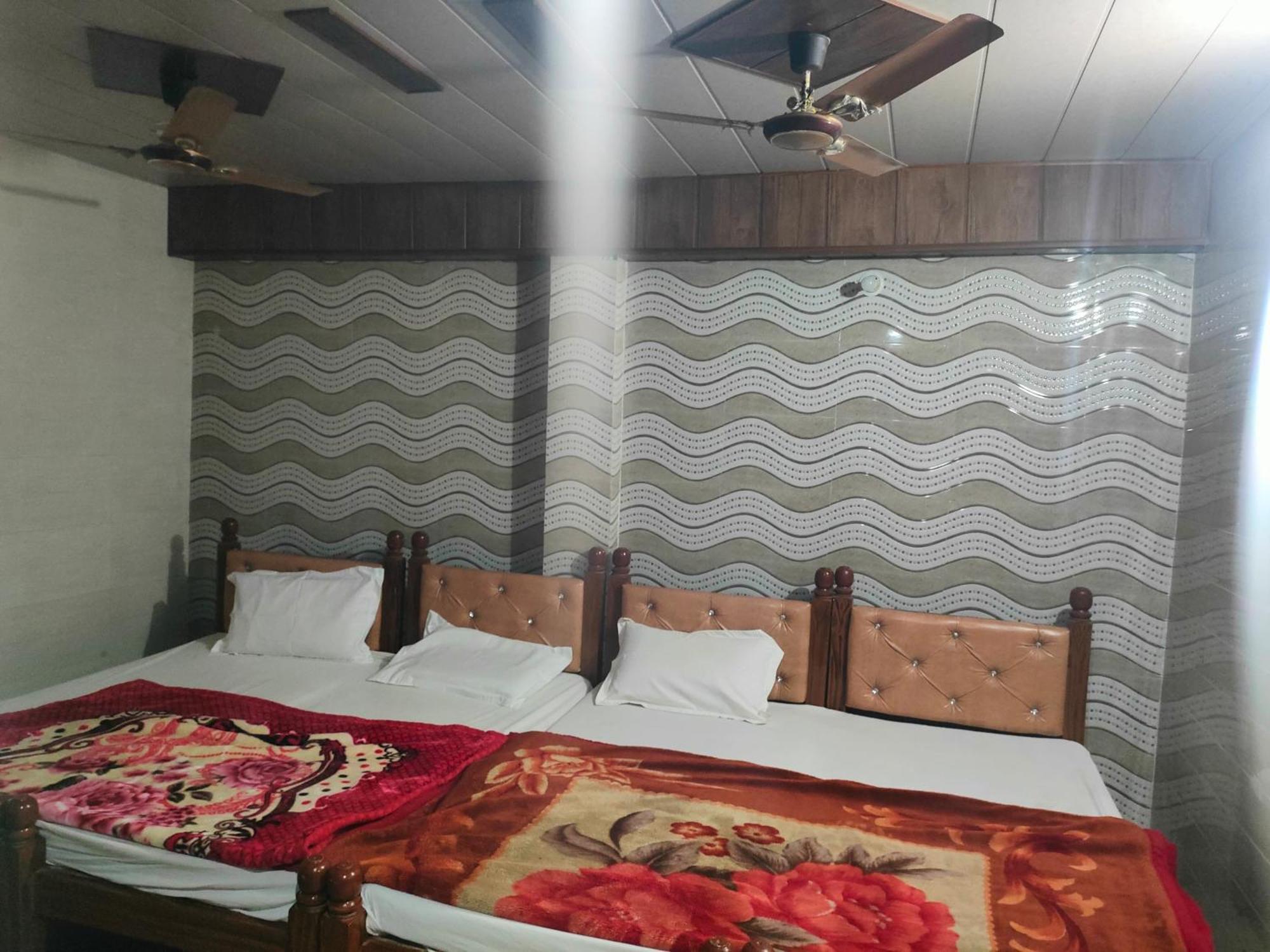 Sgh Guest House มถุรา ภายนอก รูปภาพ