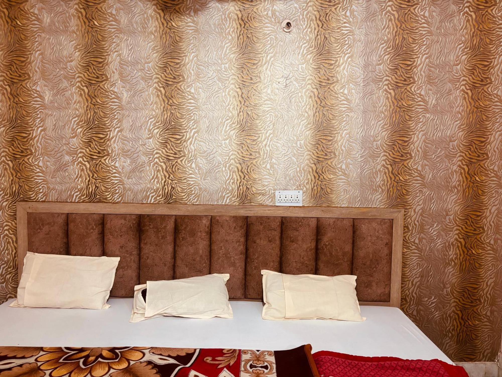 Sgh Guest House มถุรา ภายนอก รูปภาพ