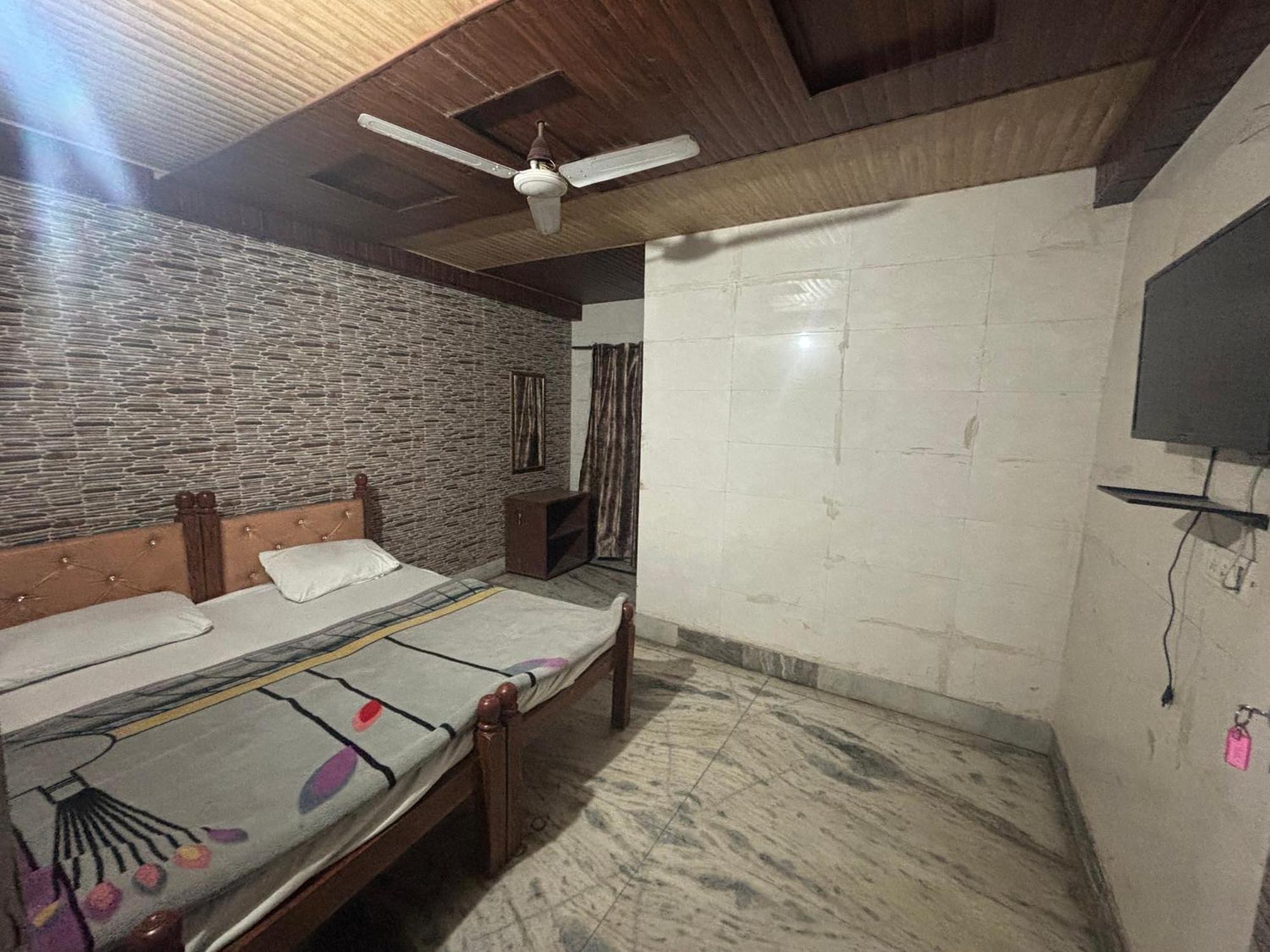 Sgh Guest House มถุรา ภายนอก รูปภาพ