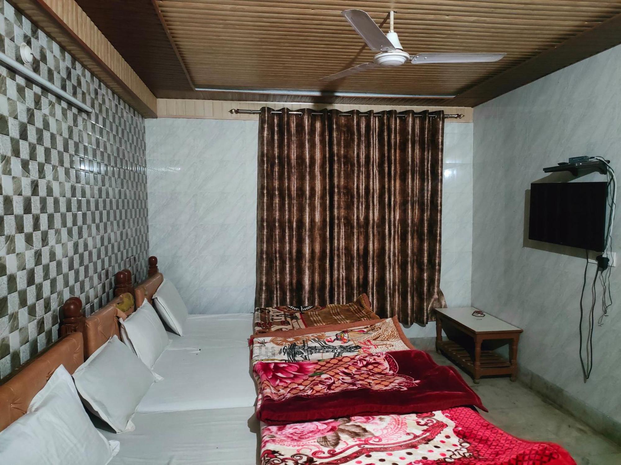 Sgh Guest House มถุรา ภายนอก รูปภาพ